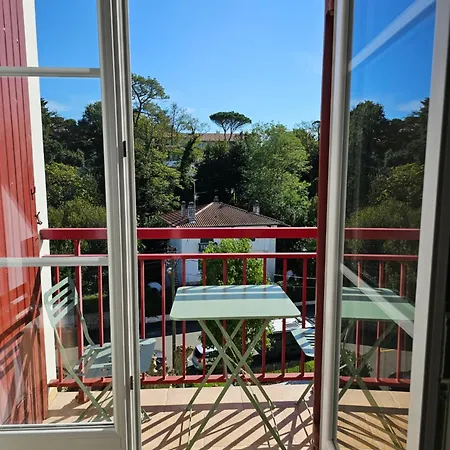 Le Fronton Apartment