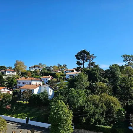 Le Fronton Apartment *